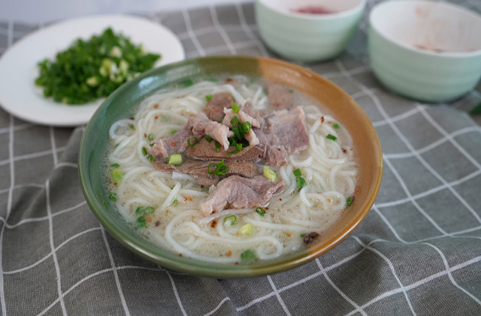 京口原味汤粉王培训